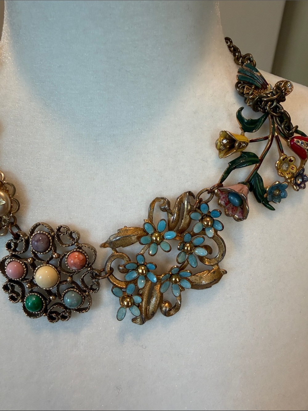 Floral Multicolor Statement Necklace - Women Jewelry - Picture 4 of 9